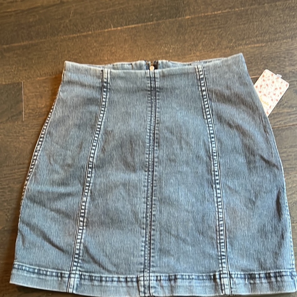 Grey denim skirt